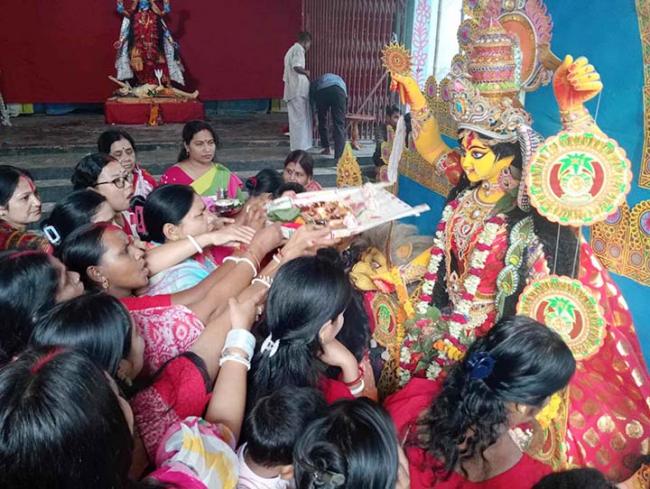 ঠাকুরগাঁওয়ে অনুষ্ঠিত হয়ে গেল জগদ্ধাত্রী পূজা