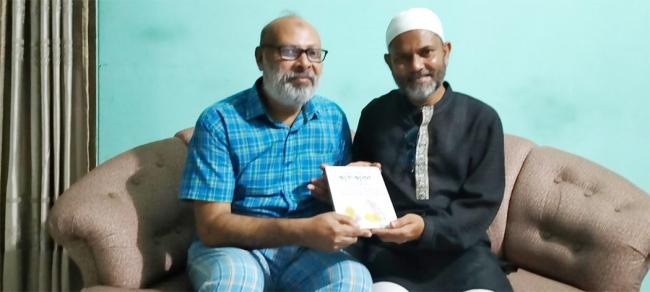 কথাসাহিত্য সম্রাট ম্যাকি ওয়াদুদ ও জাকির হোসেন (বাম থেকে)